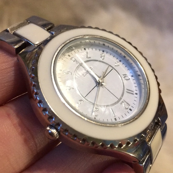 QUARTZ Japan Watch - Picture 3 of 3